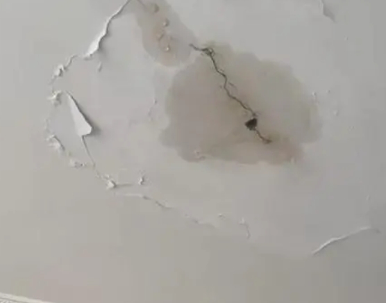弥渡阳台漏水维修公司分享下屋面防水工程质量问题原因分析